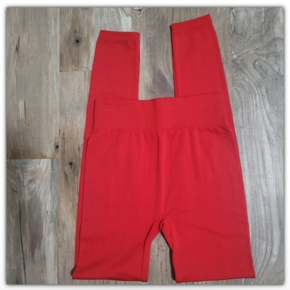 NWOT Zenana Outfitters leggings size small/medium